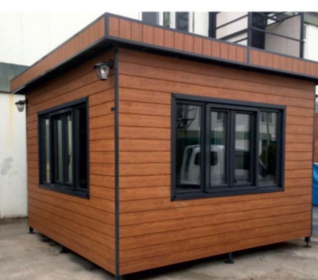 PVC Glass BBQ Cabin: Economic and Functional Garden Room